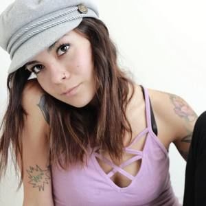 Meet your Posher, Goldie